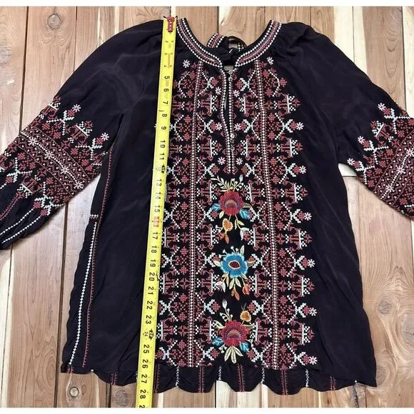 Johnny Was Workshop Womens Small Silk Embroidered Blouse Style W10719-8 Floral